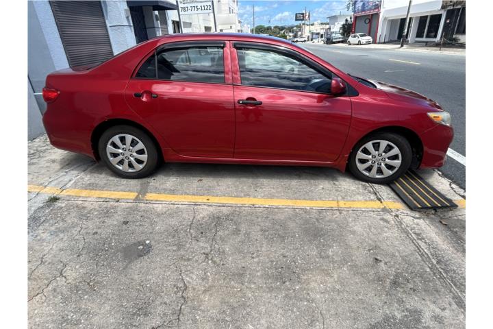 Toyota Corolla 2011 $7,500