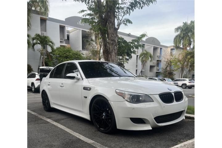 BMW 550i / 53,000 millas/Bodykit Completo M5