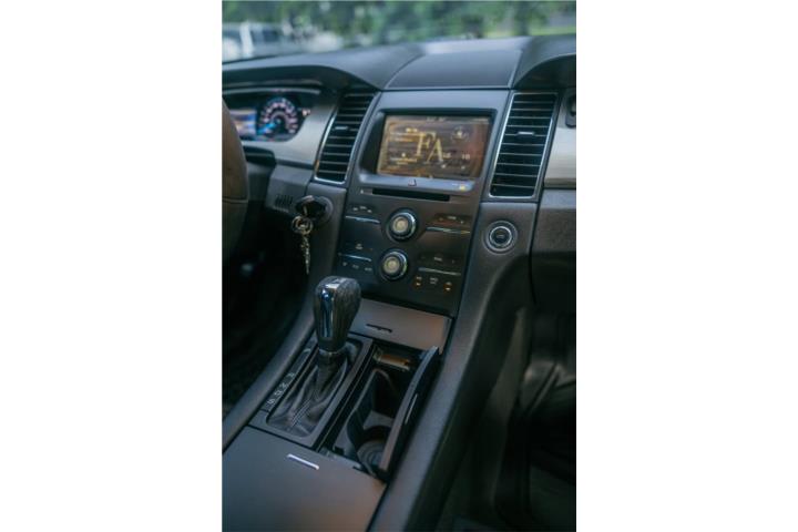 Ford Taurus SEL 2014