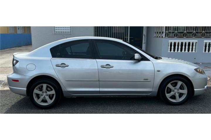 Mazda 3 sp 2.3 lt 2005  $2,800 o mejor oferta