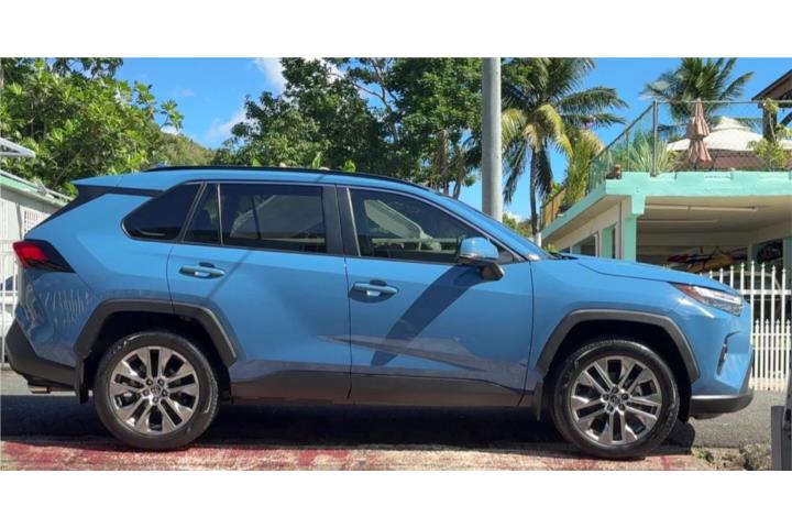 Toyota Rav4 2023 se vende cuenta $5,000.