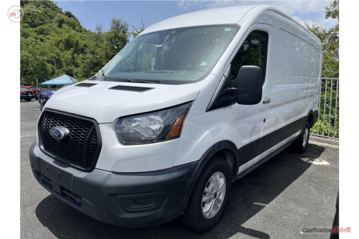 Ford Transit 250 Med Roof