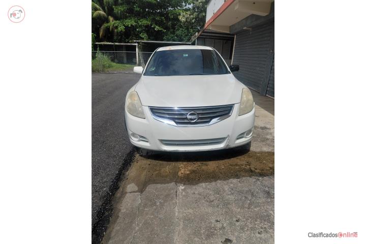 Nissan Altima 2010