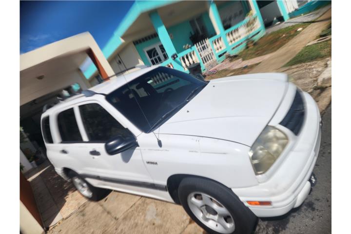 Vitara F labols