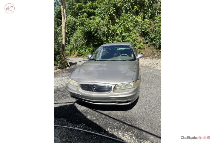Se vende Buick  2001 clásico está nuevo