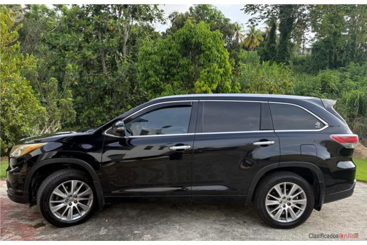 Toyota Highlander XLE 2014 negra