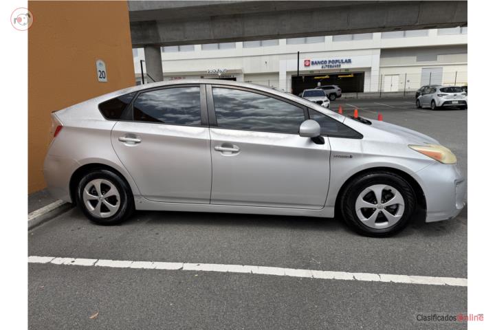 TOYOTA PRIUS 2012 - $4,500