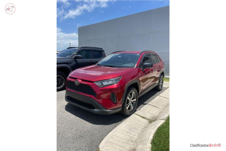 Toyota Rav4 2021 LE poco millaje