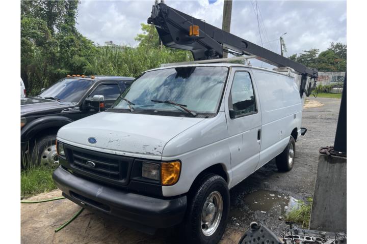 Se vende ford e350 canasto