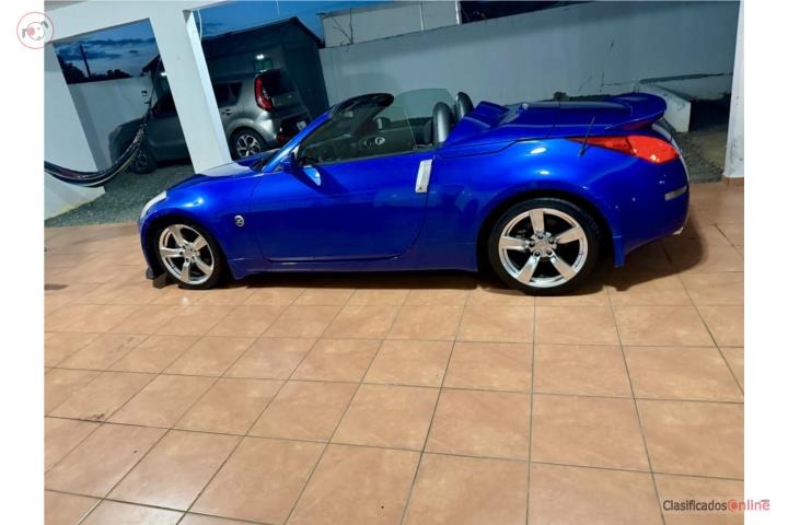 Nissan 350z convertible!