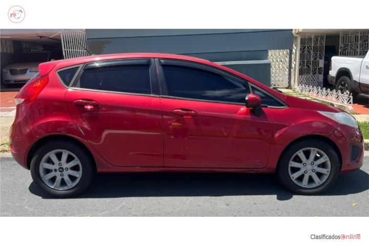 Ford Fiesta SE 2012 Hatchback