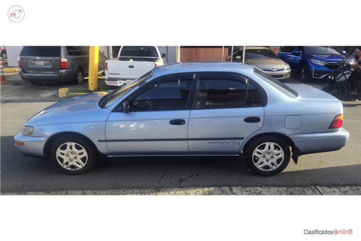Toyota Corolla del 95 1.8 Le funciona todo