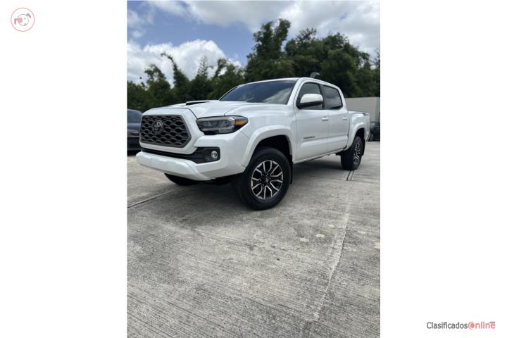 Toyota Tacoma TRD Sport 2022 32,000 millas