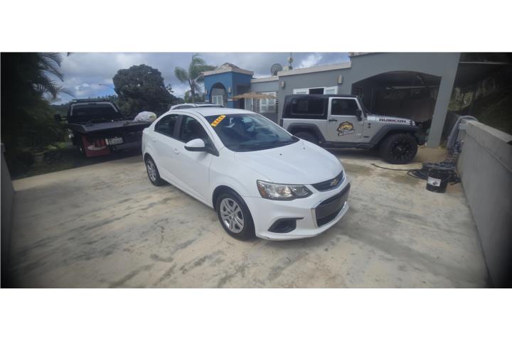 Chevrolet sonic año 2017 automatico economia