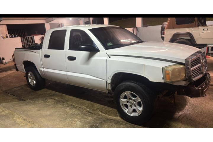 Dodge Dakota 2005 automática 4x4 $1000