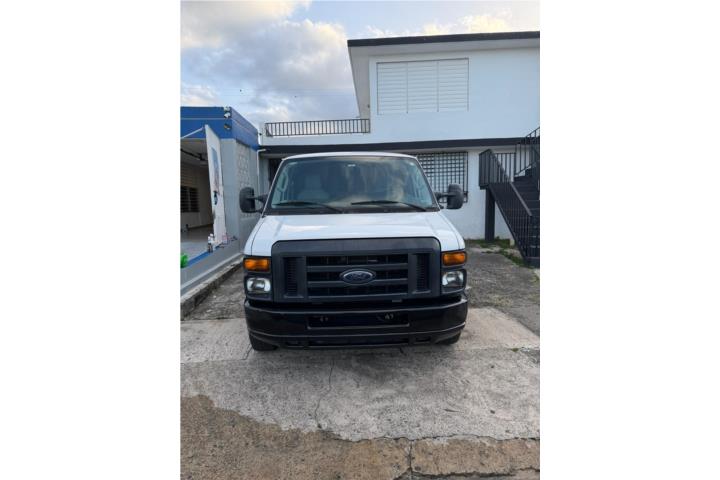 Ford econoline 350 2011