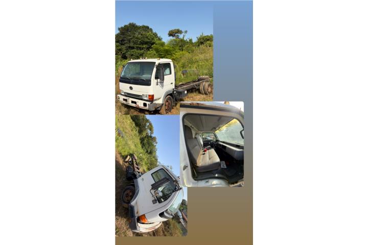 Isuzu 1999 chasis largo 16 pies