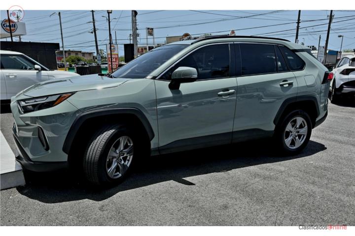 TOYOTA RAV4 XLE SUN ROOF