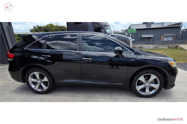Toyota Venza 2011 23,500 millas