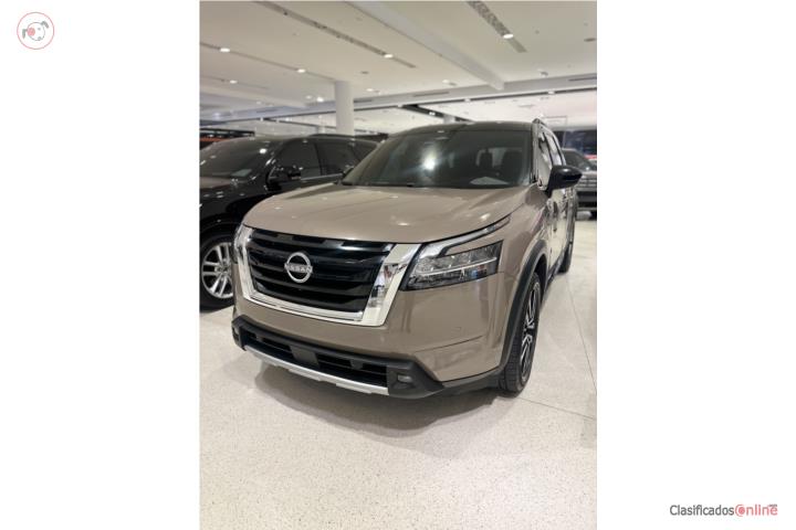 NISSAN PATHFINDER PLATINUM 2023 COMO NUEVA