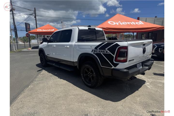 Ram rebel 1500 como nueva