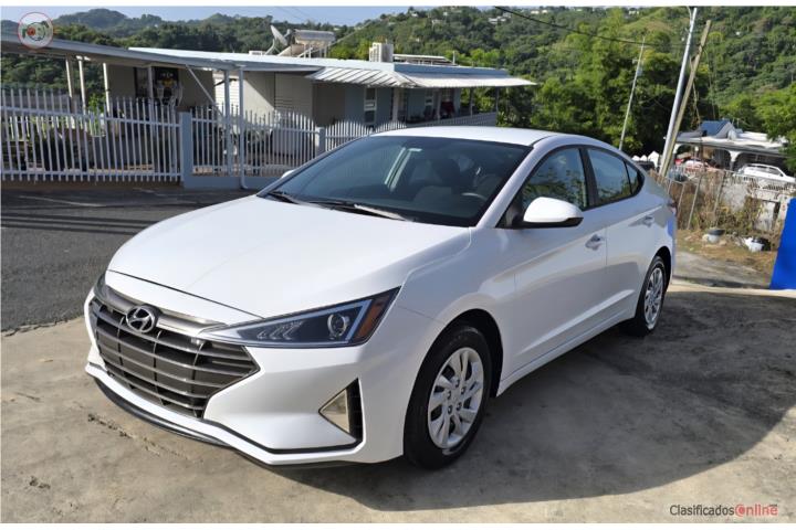 Hyundai Elantra automático