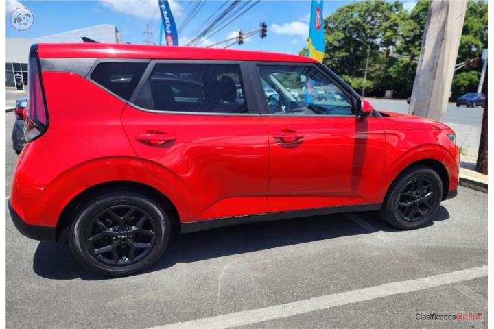 KIA SOUL LX COMO NUEVA ROJA CANDY APPLE SE VA