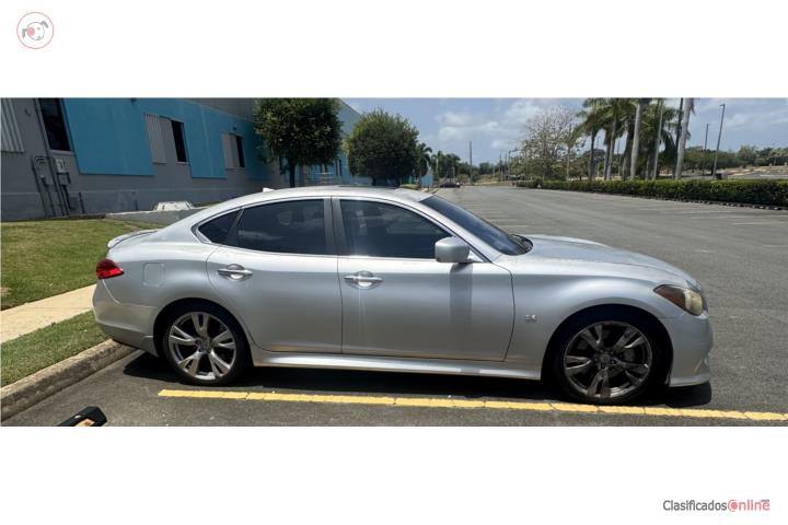 Inifinity M56 S 2012 V6 solo 70K millas