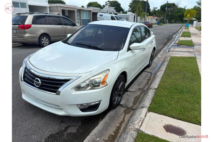 Nissan Altima 2013 poco millaje, como nuevo
