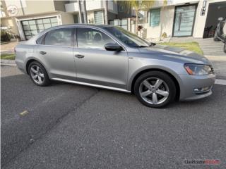2012 VOLKSWAGEN PASSAT, Volkswagen Puerto Rico