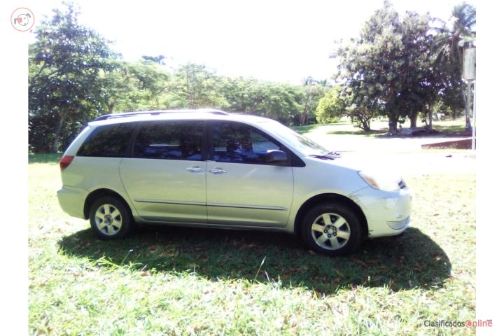 2004 Toyota Sienna