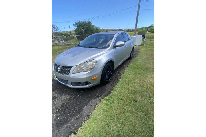 Suzuki kizashi 2011 $1000