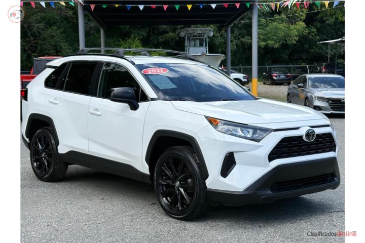 Toyota Rav4 LE 2021