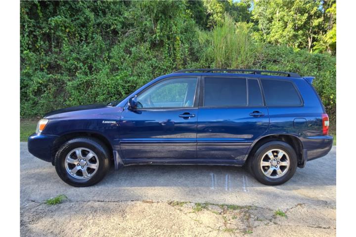 Toyota Highlander Limited 2004