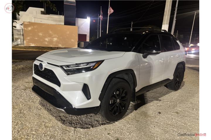 Toyota RAV4 XSE AWD 2023.