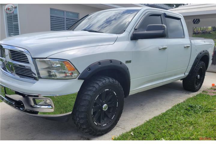2010 Ram 1500 SLT CREW CAB