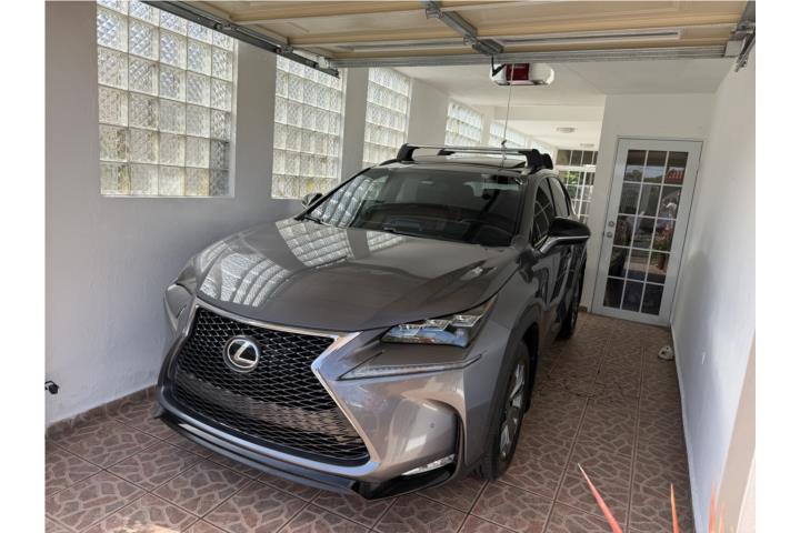 Lexus NX F Sport, Interior Rojo