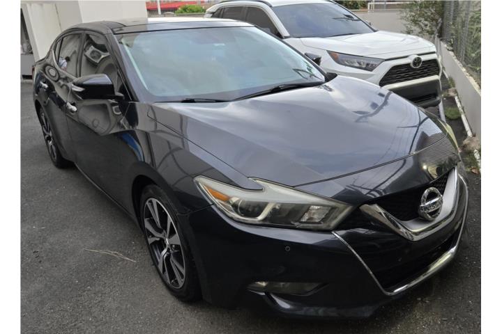 Nissan Maxima Platinum 2016 $17,500