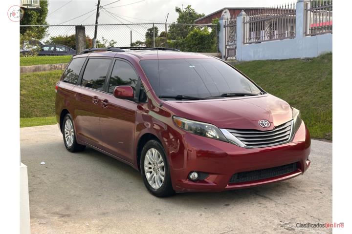 Toyota Sienna 2011