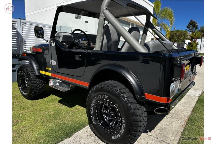 Se vende Jeep CJ 7 v8