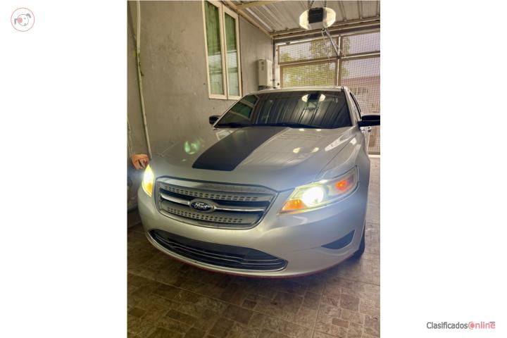 Ford Taurus 2011 SE