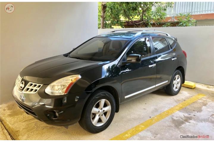 Se vende Nissan Rogue (2013) - $5,500 (OMO)