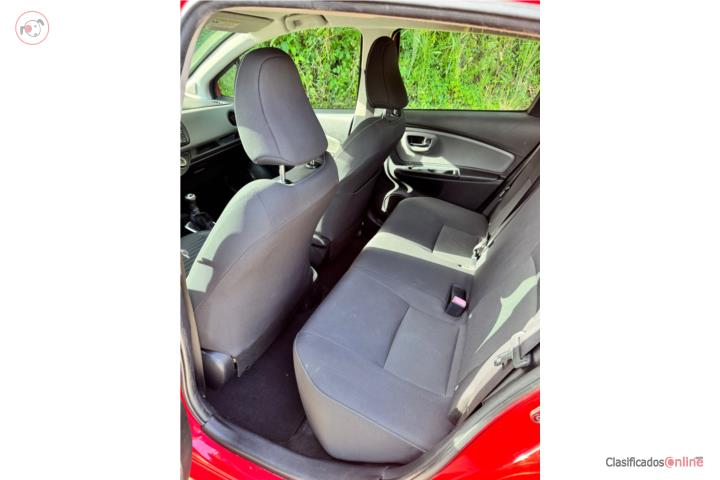 Toyota yaris 2015 std