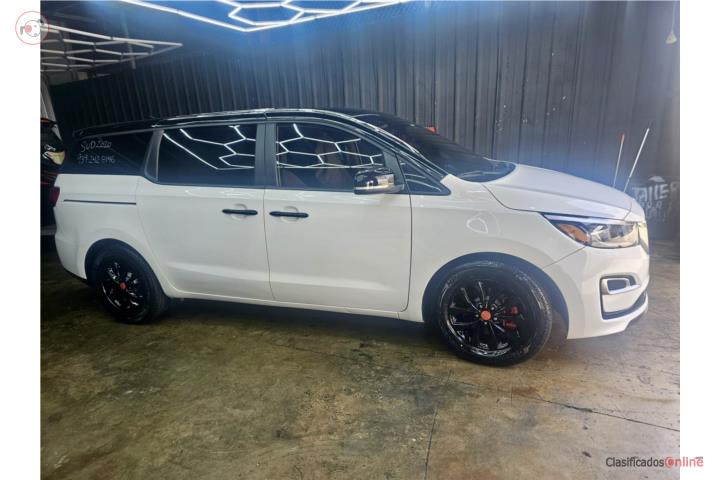 Kia Sedona 2020 doble cabina de aire