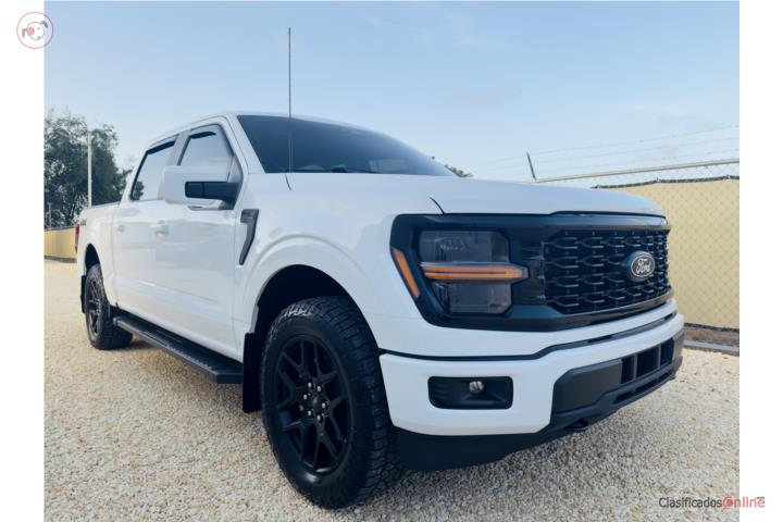 2024 F150 STX customizada poco Millaje