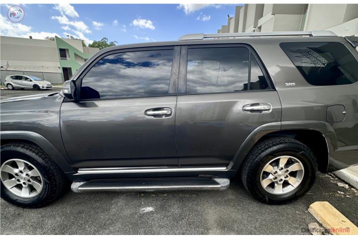 SE VENDE TOYOTA 4RUNNER SR5 2011