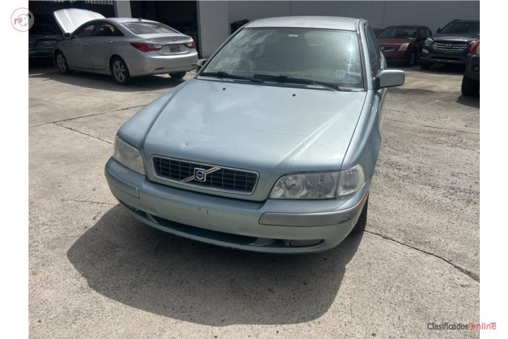 Volvo V40 2004