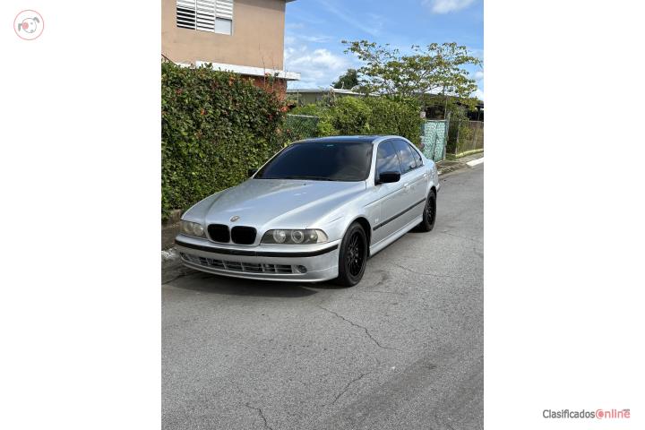 BMW 540i 2001 estándar 8cilindro