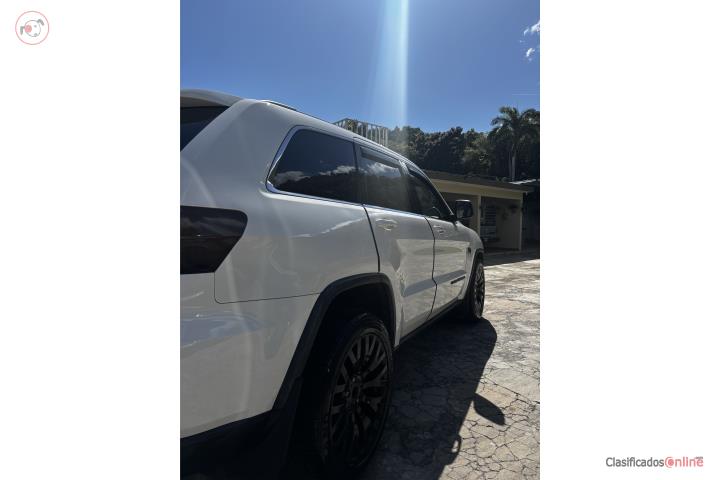 Jeep grand cherokee V6 2012