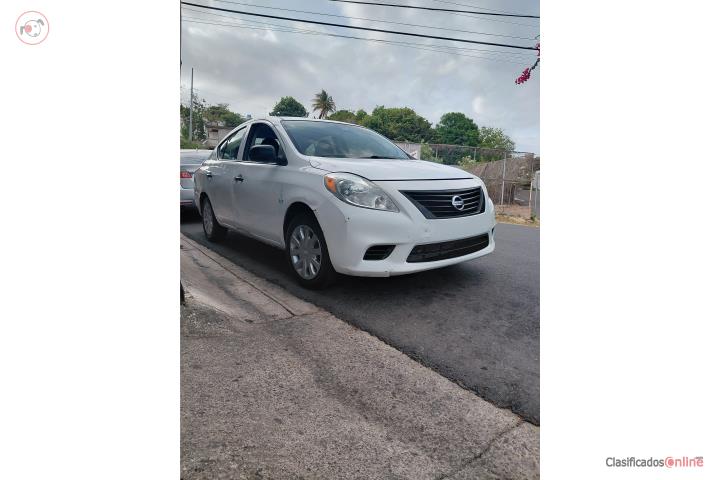 Nissan versa 2012